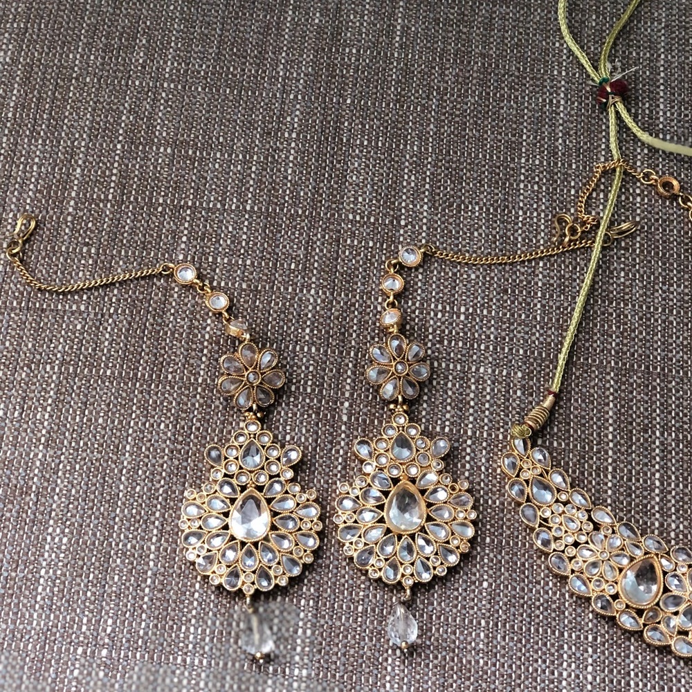 Gold Indian/ Punjabi necklace set - Picture 4 of 14